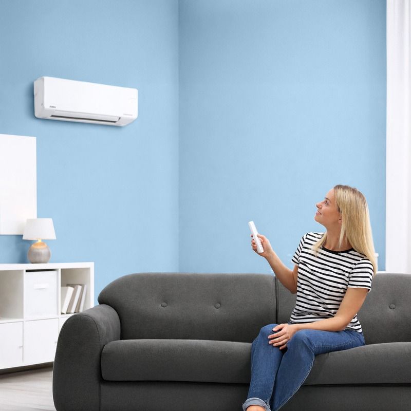 Daikin 18,000 BTU Entra 18 SEER2 Single Zone Wall Mount Mini Split Heat Pump System - R32 | 230V